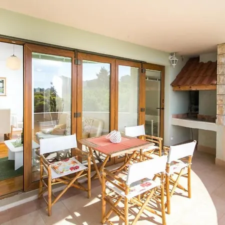Penetra - Two Bedroom With Balcony And Sea View *